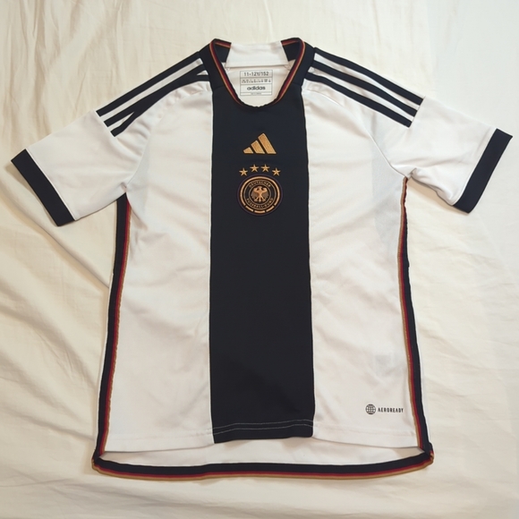 Kids Deutschland 2022 2023 home Sz 152 11-12Y Germany shirt jersey soccer kit - Picture 1 of 5
